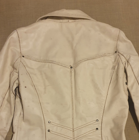 Danier Distressed Leather Jacket Limited Edition in Off-white XS - Picture 8 of 12